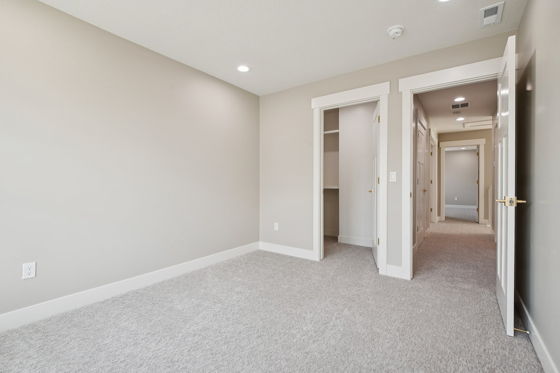 The Hawthorne at 953 — project photograph 50
